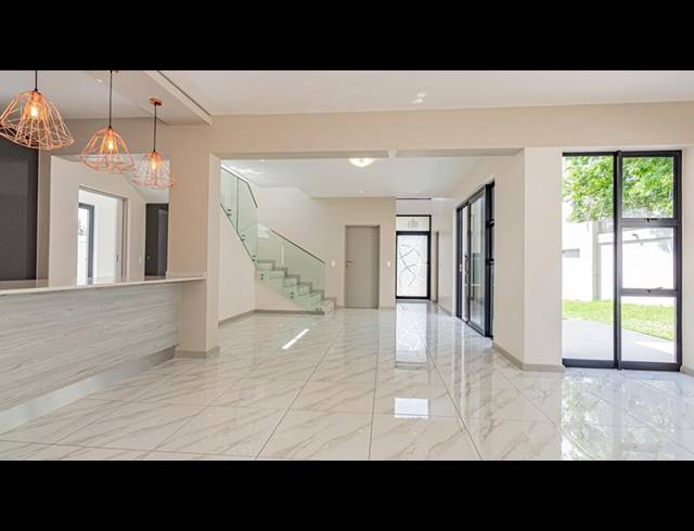 3 BEDROOM HOUSE FOR SALE IN LONEHILL